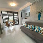 Ella D25 Mackerel Apartament *