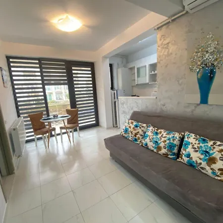 Ella D25 Mackerel Apartment *