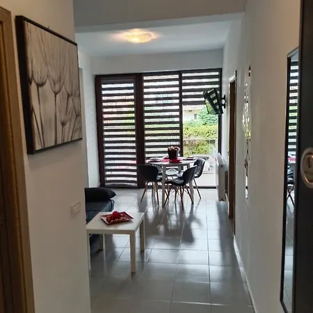 Ella D25 Mackerel Apartment