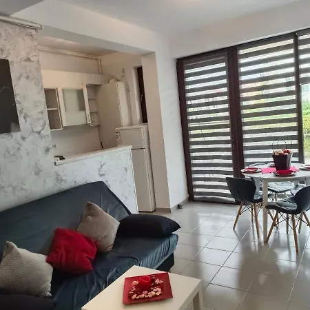 Ella D25 Mackerel Appartement *